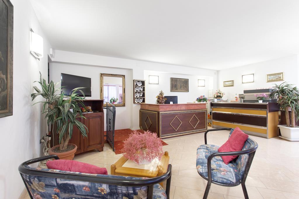 Hotel Residence Des Bains 체제나티코 외부 사진