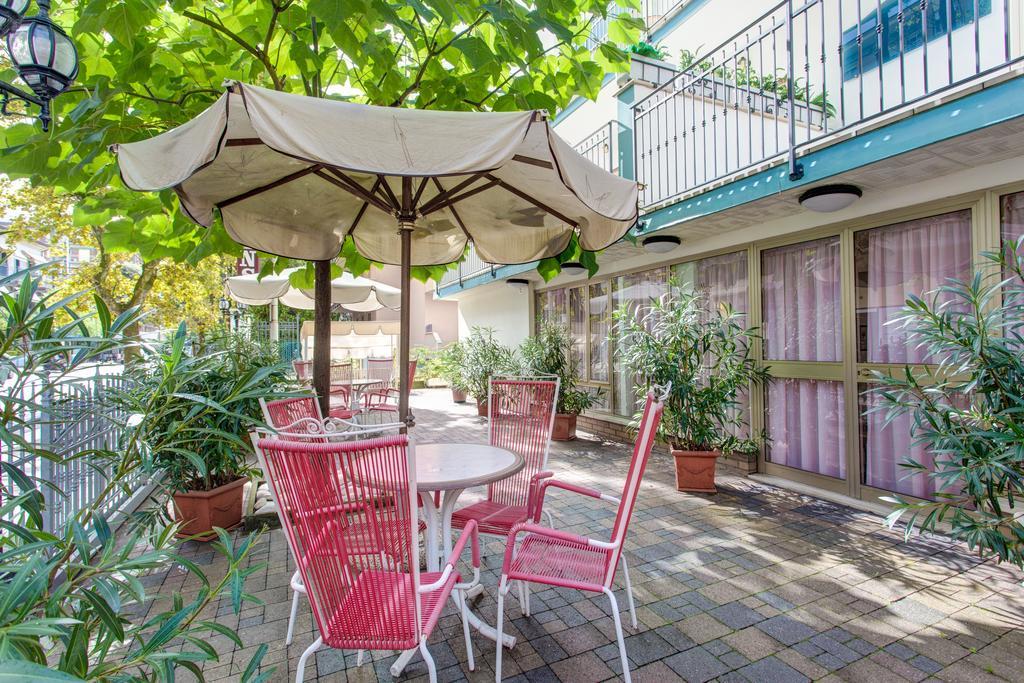 Hotel Residence Des Bains 체제나티코 외부 사진