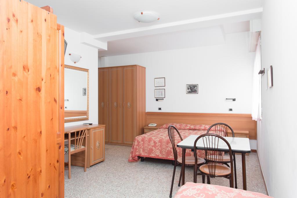 Hotel Residence Des Bains 체제나티코 외부 사진