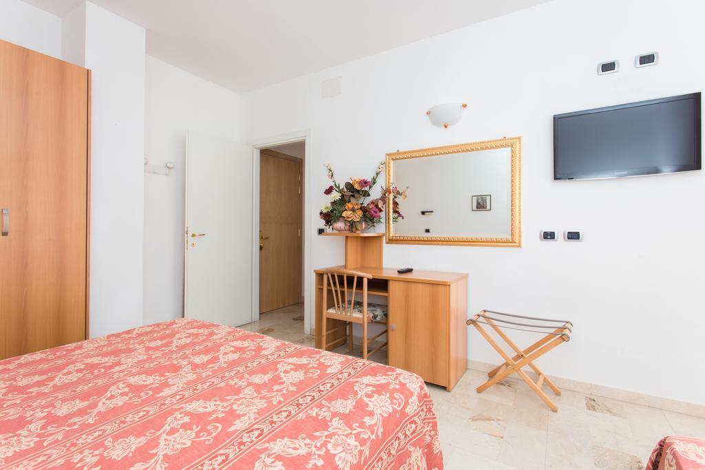 Hotel Residence Des Bains 체제나티코 외부 사진